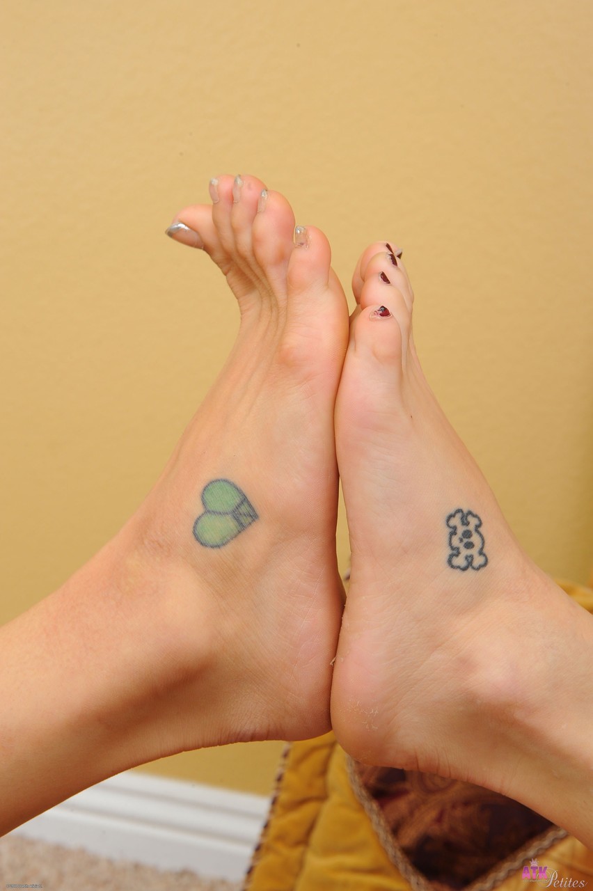Lesbians Arial Rose & Sienna Milano compare each other's feet & have anal fun порно фото #427142177 | ATK Exotics Pics, Arial Rose, Sienna Milano, Asian, мобильное порно