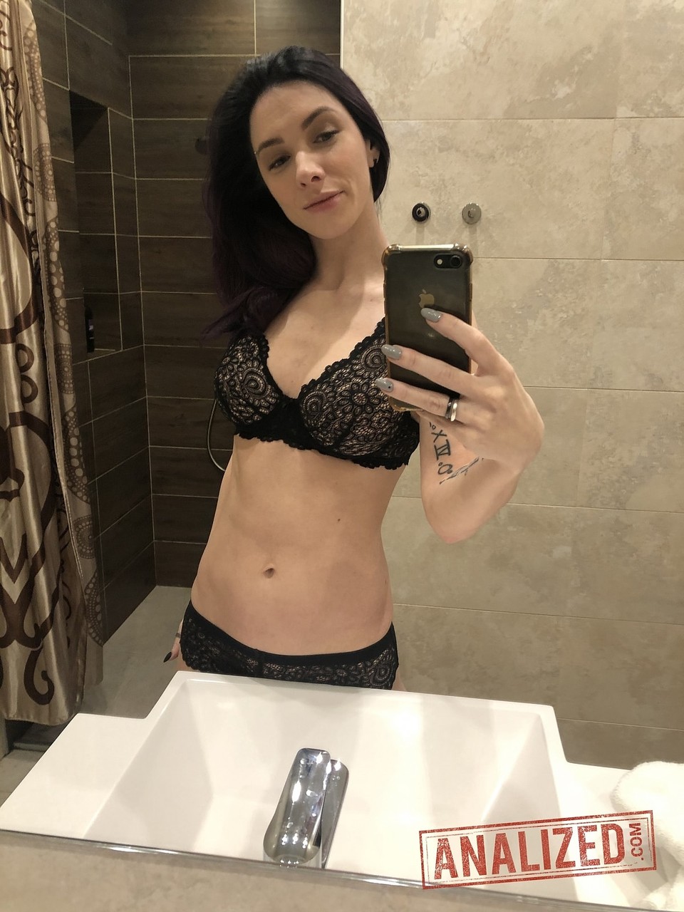 Amateur goddesses Lelya & Margarita strip and take selfies of their hot bodies foto porno #422563368
