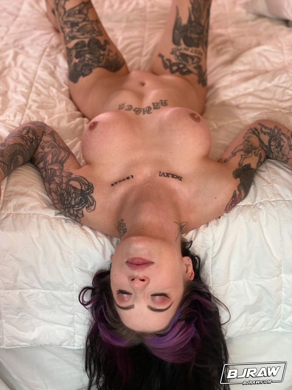 Brunette babe with tattoos Charlotte Sartre takes a dick in her mouth porno fotky #424649935 | BJ Raw Pics, Charlotte Sartre, Tattoo, mobilní porno