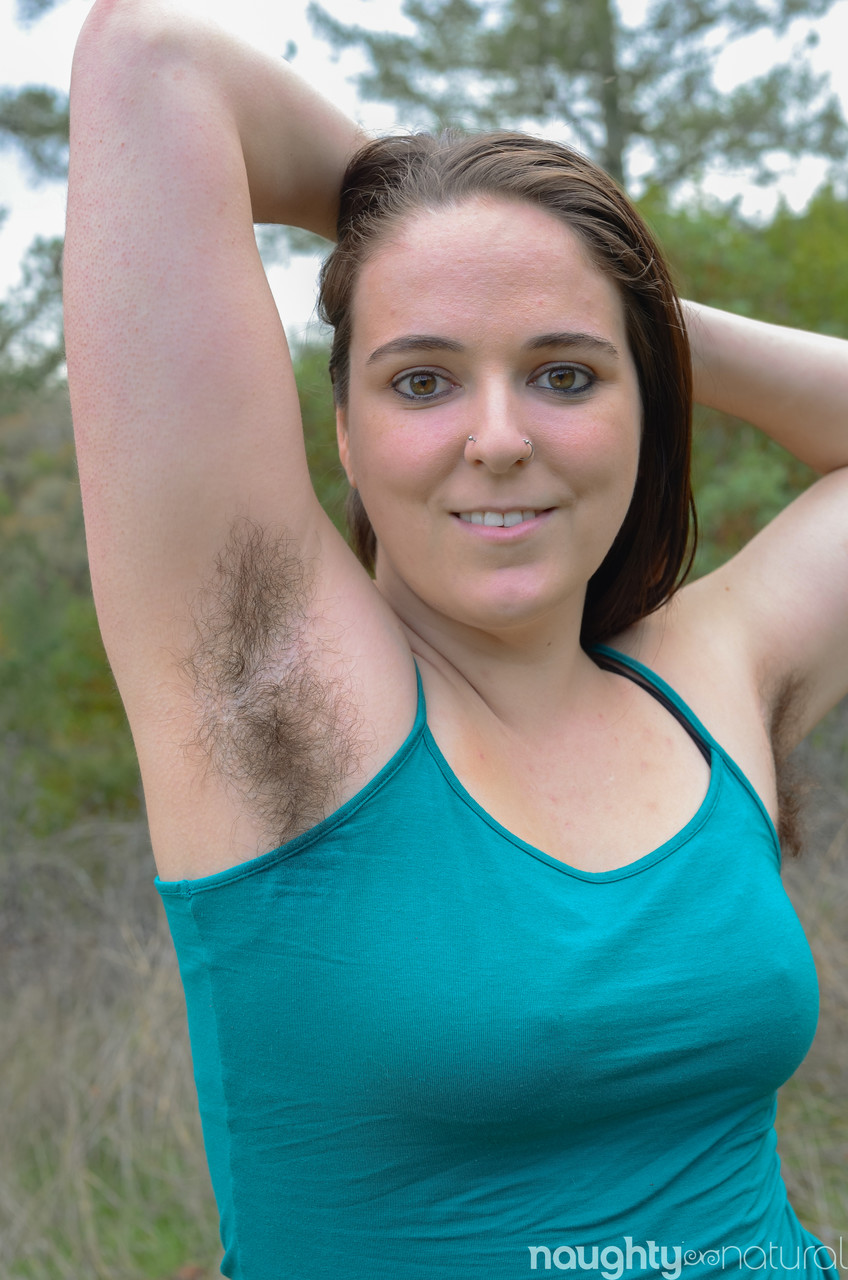Amateur Beauty Harley Hex Unveils Her Hairy Body As She Strips In Nature
