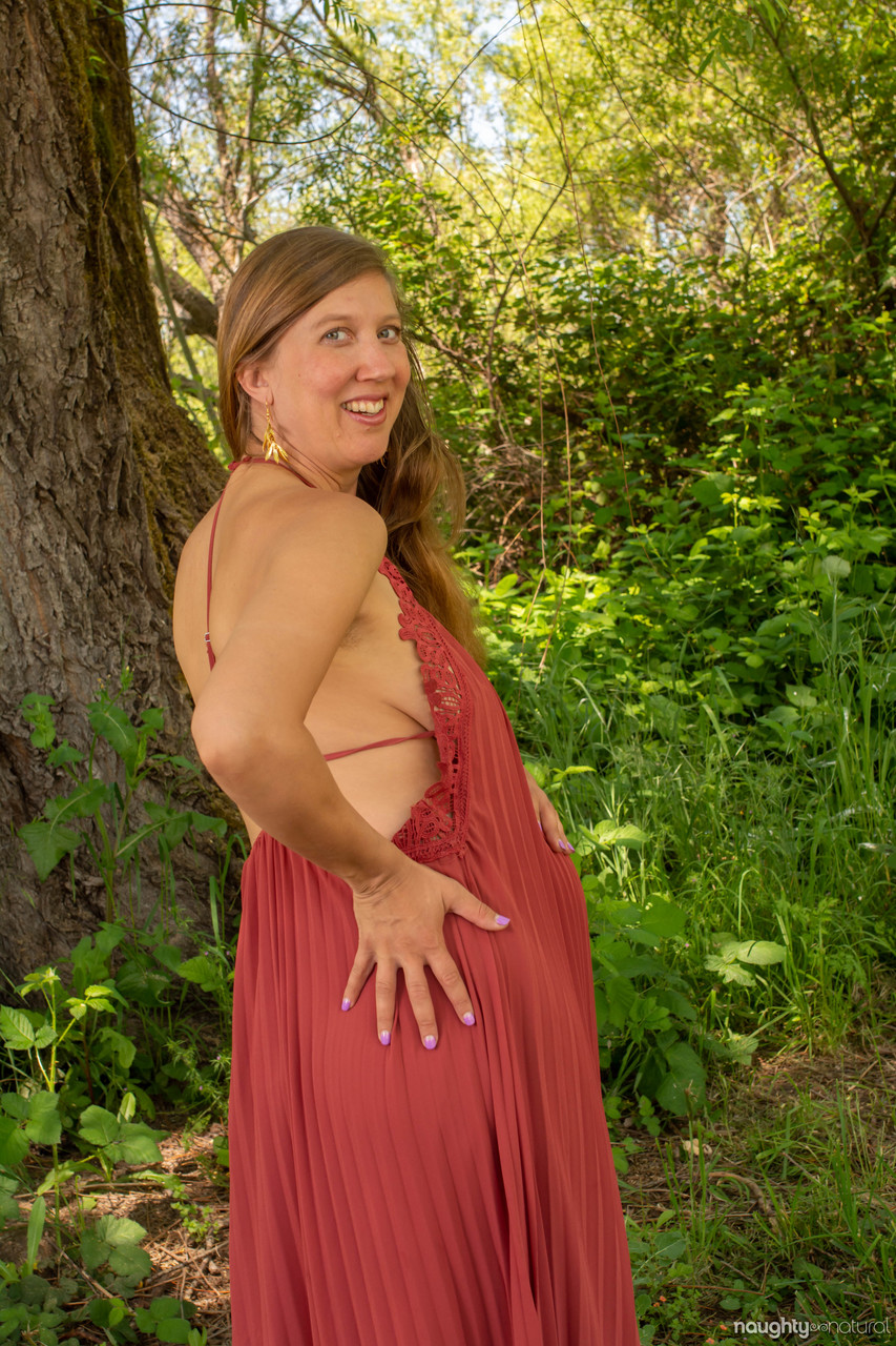 Pregnant amateur Azaela unveils her hairy pussy in a sizzling outdoor strip porno fotky #422693581 | Naughty Natural Pics, Azaela, Pregnant, mobilní porno