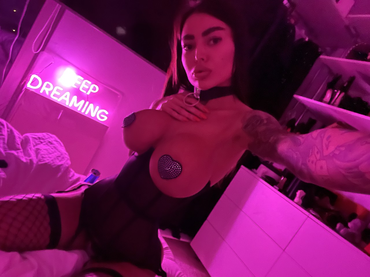 Glamorous model in sexy lingerie Alena Omovych takes selfies of her big boobs ポルノ写真 #423197069 | OnlyFans Alena Omovych Pics, Alena Omovych, Cosplay, モバイルポルノ