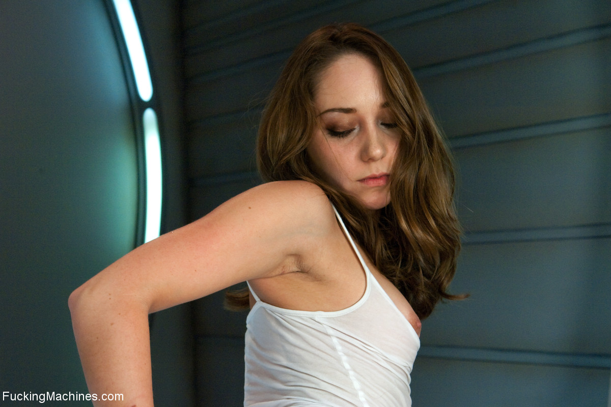 Short babe Remy LaCroix bends over and gets analized by a sex machine foto porno #424245516