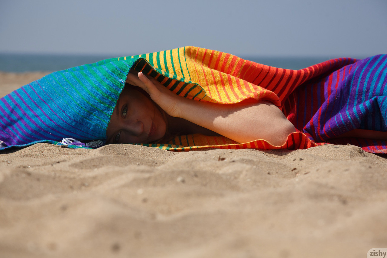 Flexible teen Aurora Zvezda gets naughty and naked on the beach zdjęcie porno #426402772