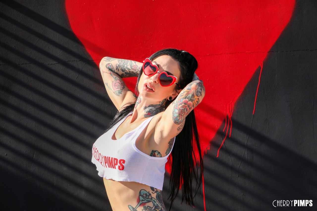 Inked American MILF Joanna Angel poses in her white top and red panties порно фото #426473280