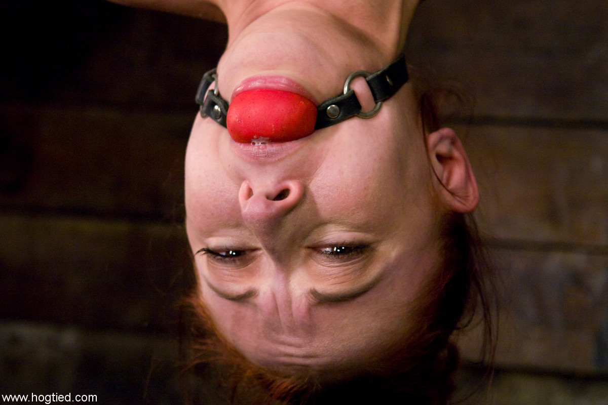 Petite MILF Sabrina Sparx gets tortured while being tied up upside down foto porno #425610366