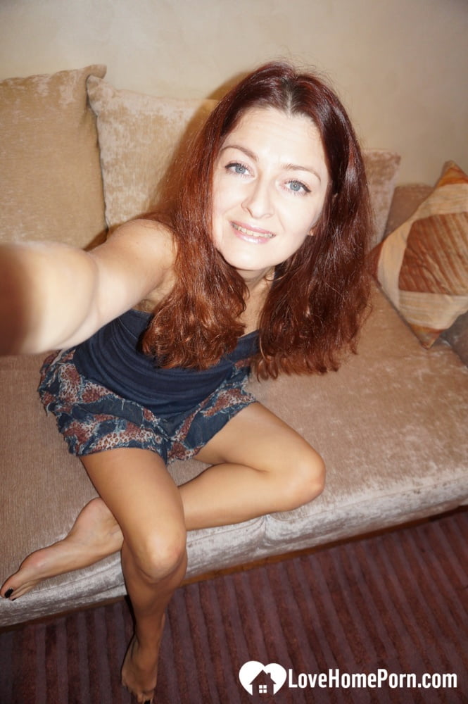 Naughty redheaded amateur MILF stripping and posing to take sexy selfies foto porno #423915590 | Love Home Porn Pics, Helen Volga, Homemade, porno móvil