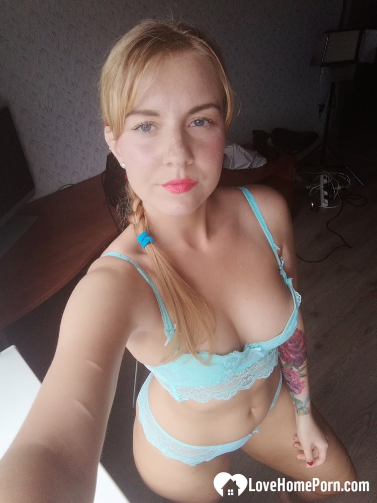 Beautiful amateur doll takes selfies while posing in her turquoise lingerie porno fotky #426849644