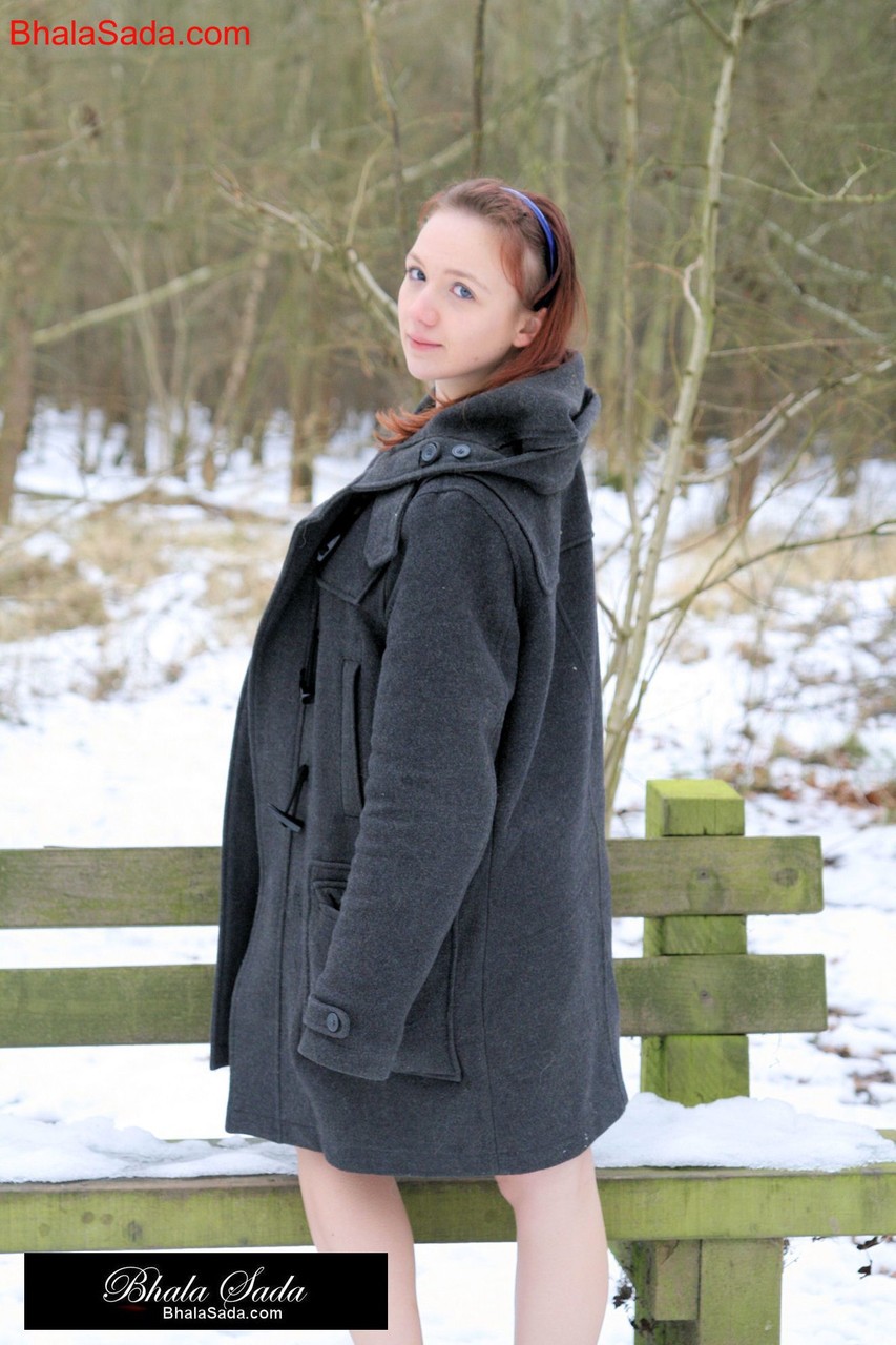 Amateur Bhala Sada wearing nothing under her coat flashes her tits in the cold