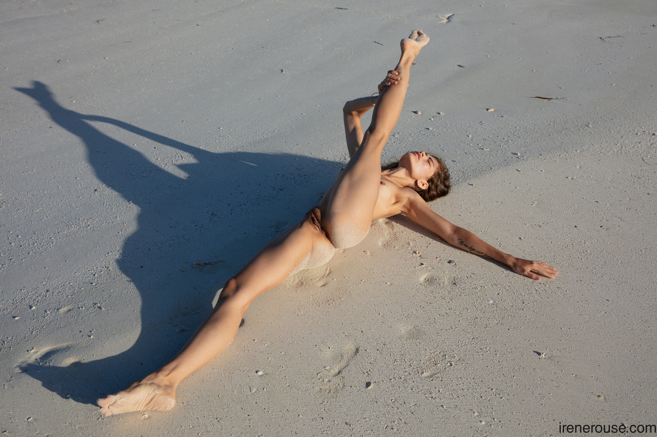 Flexible Colombian teen Irene Rouseposing butt naked on a sandy beach porn photo #427549977