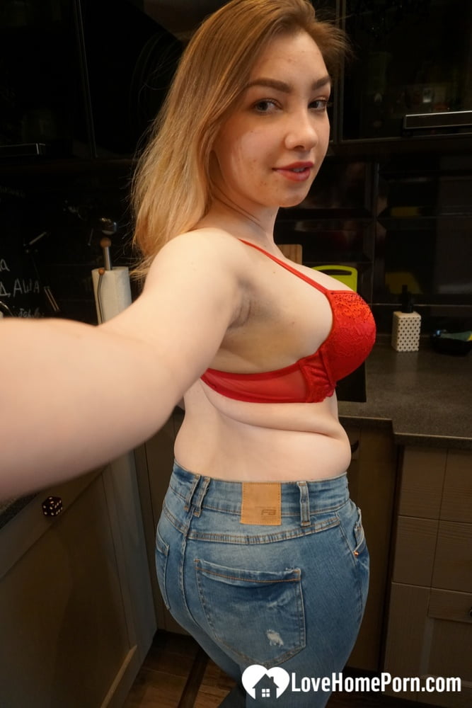 Curvy amateur babe takes selfies of her big ass & tits in a solo compilation foto pornográfica #423904242 | Love Home Porn Pics, Homemade, pornografia móvel