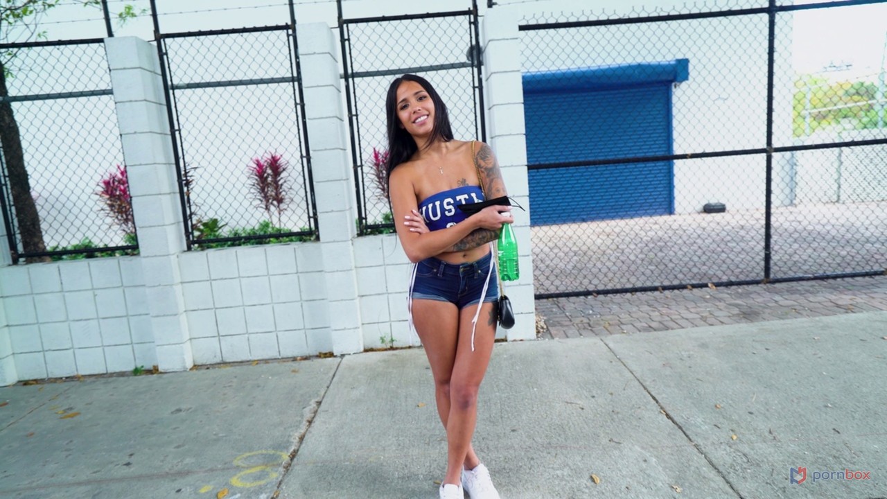 Inked Latina babe Camila Cortez gets picked up in a van and fucked hard porno foto #428798238 | Bangbros Network Pics, Camila Cortez, Colombian, mobiele porno