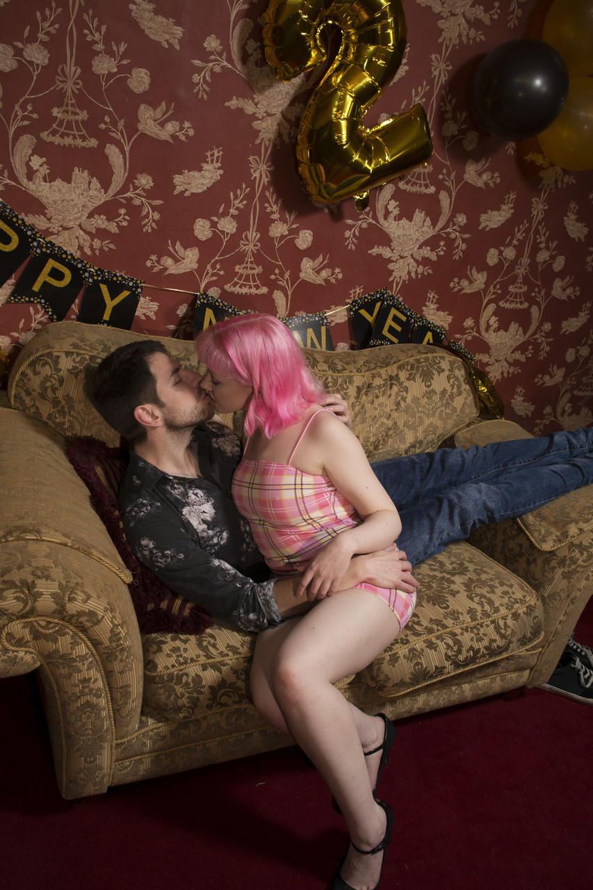 Pink-haired vixen Evie Rees seduces a guy at a party & fucks him on the sofa foto porno #425092594 | Joy Bear Pics, Evie Rees, Marcus Quillan, Redhead, porno mobile