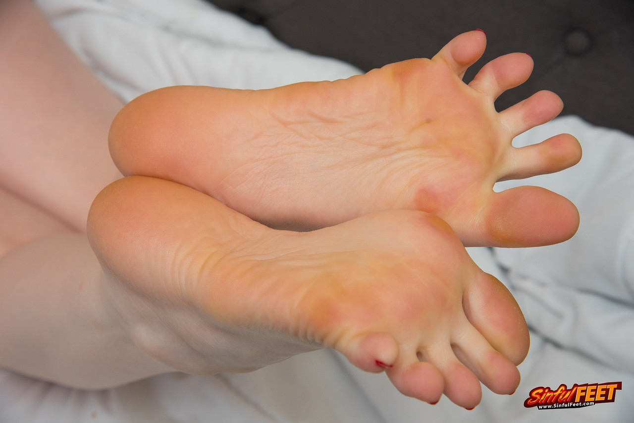 Sinful Feet Sonia Harcourt ポルノ写真 #426218791