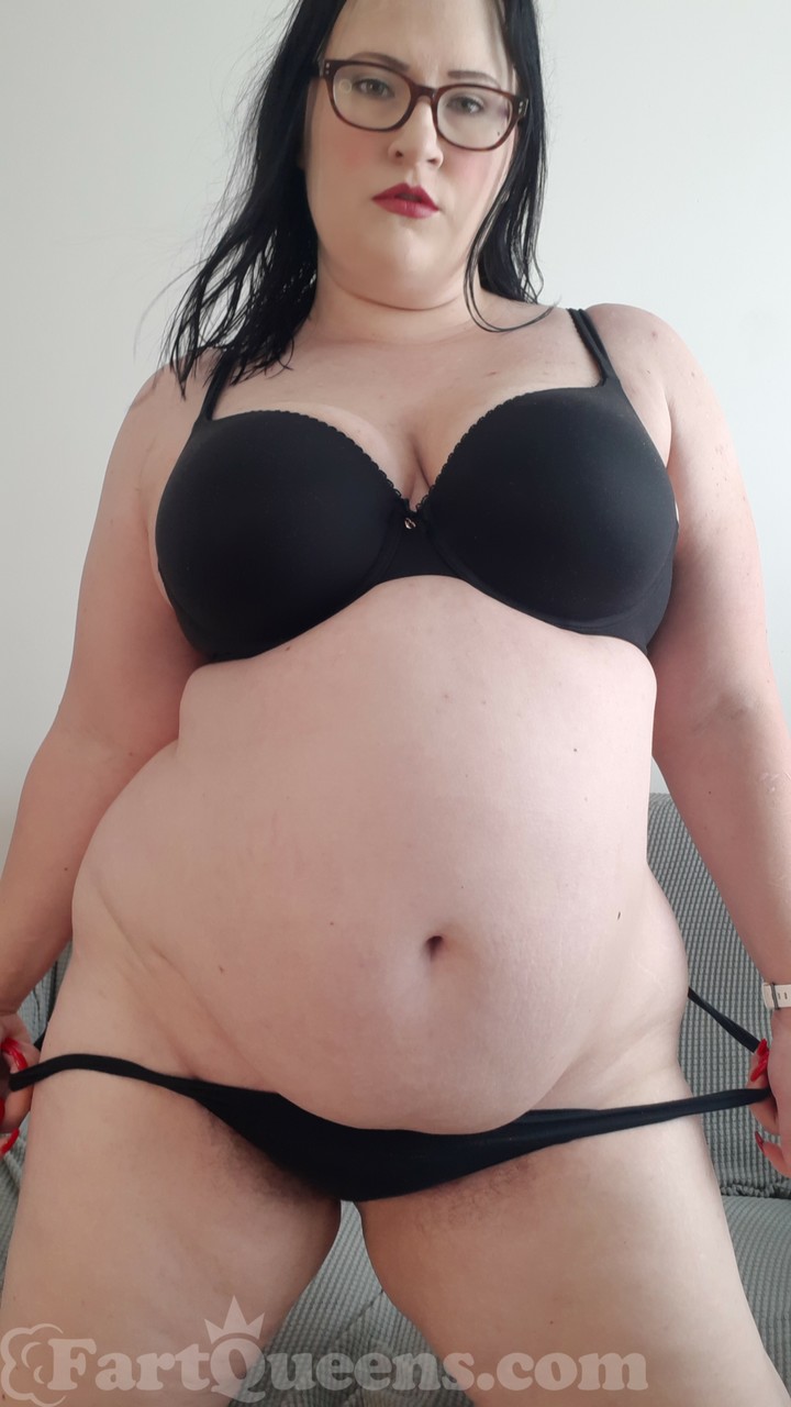 Amateur Bbw Katy Churchill Strips Off Her Black Lingerie Plays With Her Tits