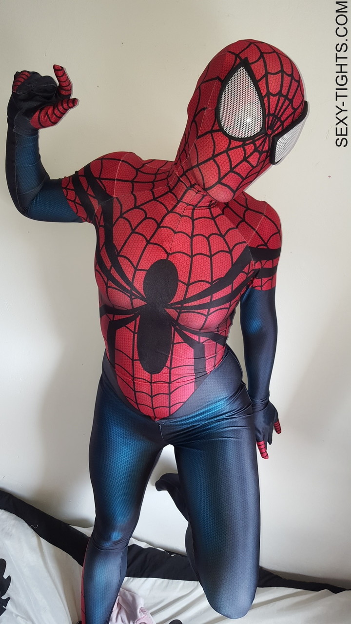 Cosplayer shows off her tight booty in a Spiderman costume on her bed foto porno #422703703 | Sexy Tights Pics, Cosplay, porno mobile