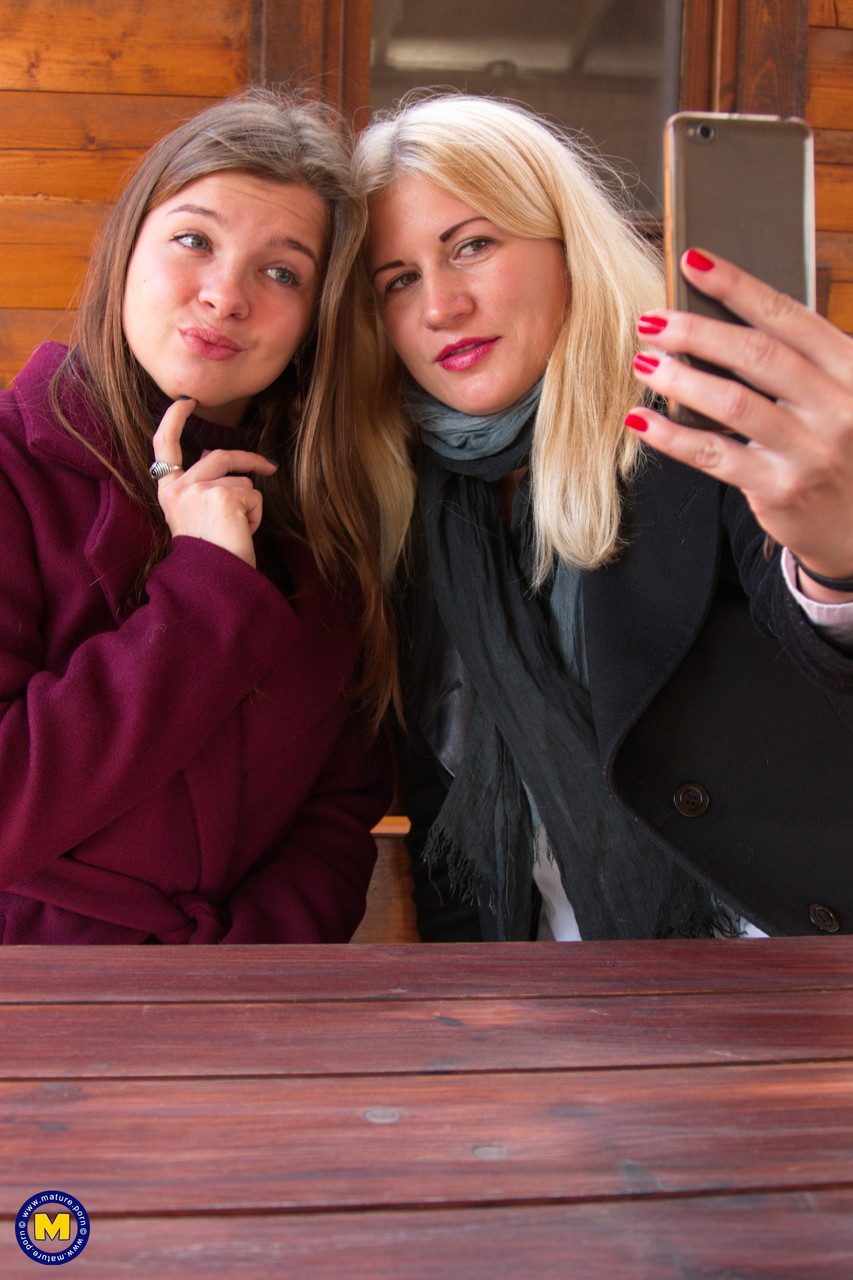 Clothed teen amateurs Calina & Renata Fox flirt with each other & take selfies zdjęcie porno #428100993