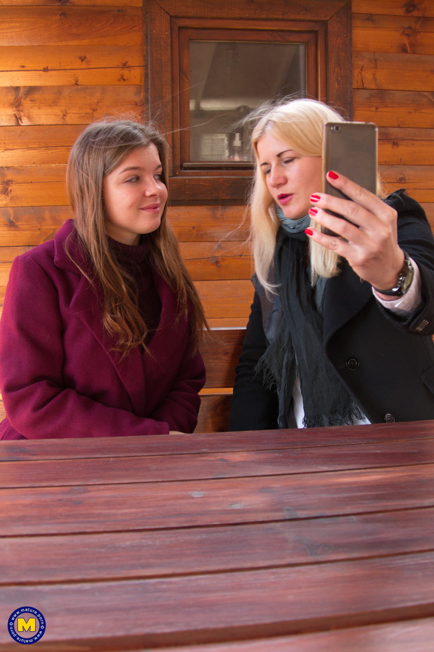 Clothed teen amateurs Calina & Renata Fox flirt with each other & take selfies ポルノ写真 #428369713
