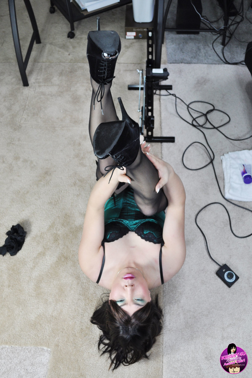 Shemale Krissy in a corset and stockings gets her asshole rammed by a machine zdjęcie porno #428641726 | Krissy 4U Pics, Ladyboy, mobilne porno