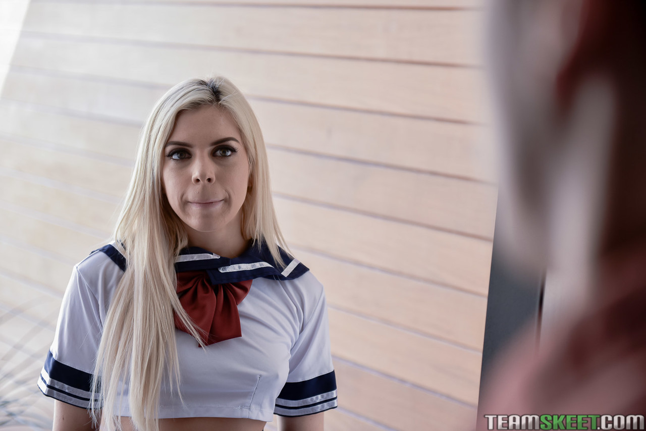 Schoolgirl Allie Nicole Gets Her Yummy Pussy Licked Out Dicked Jizzed
