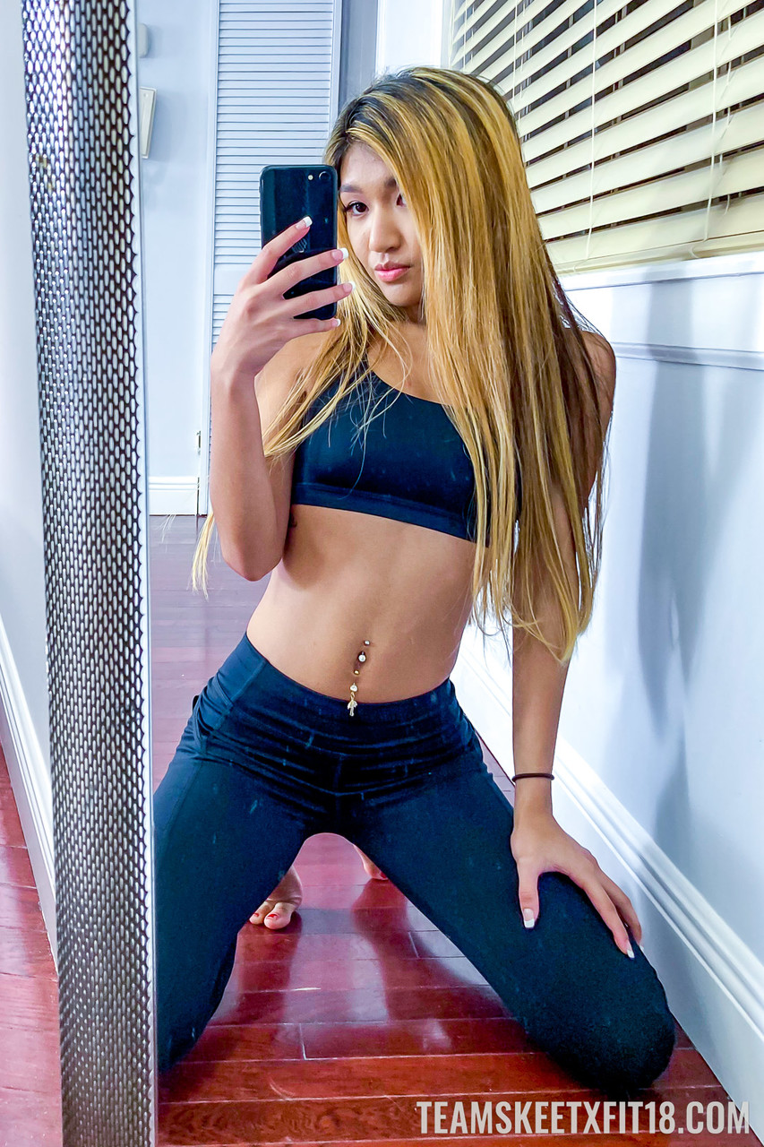 Skinny Asian Teen Clara Trinity Strips Off Her Yoga Pants Exposes Her Booty