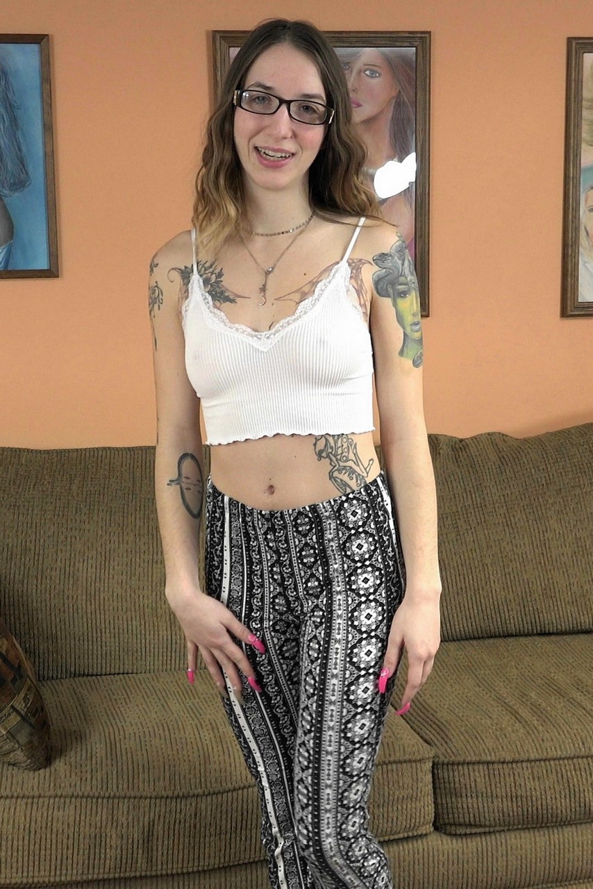 Emo American Angel Starre Unveils Her Inked Body And Gives An Incredible Bj