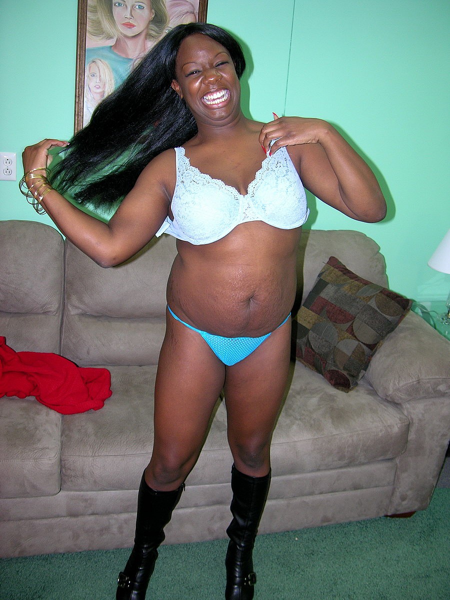 Chubby Ebony Milf Liani Strips Flaunts Her Big Saggy Tits Round Ass