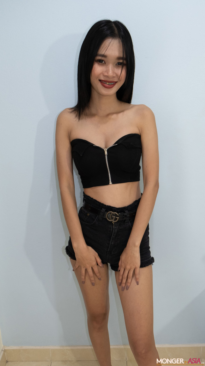 Pretty Thai Teen Bussaba Goes Topless At The Casting Shows Her Boobs