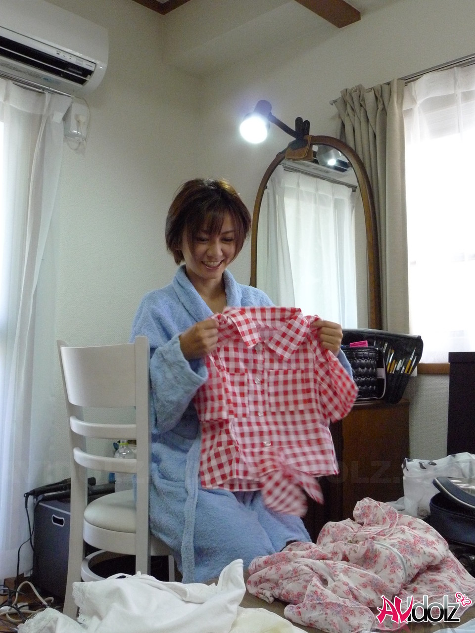 Short Haired Japanese Housewife Meguru Kosaka Gets Her Muff Toyed By Her Lover