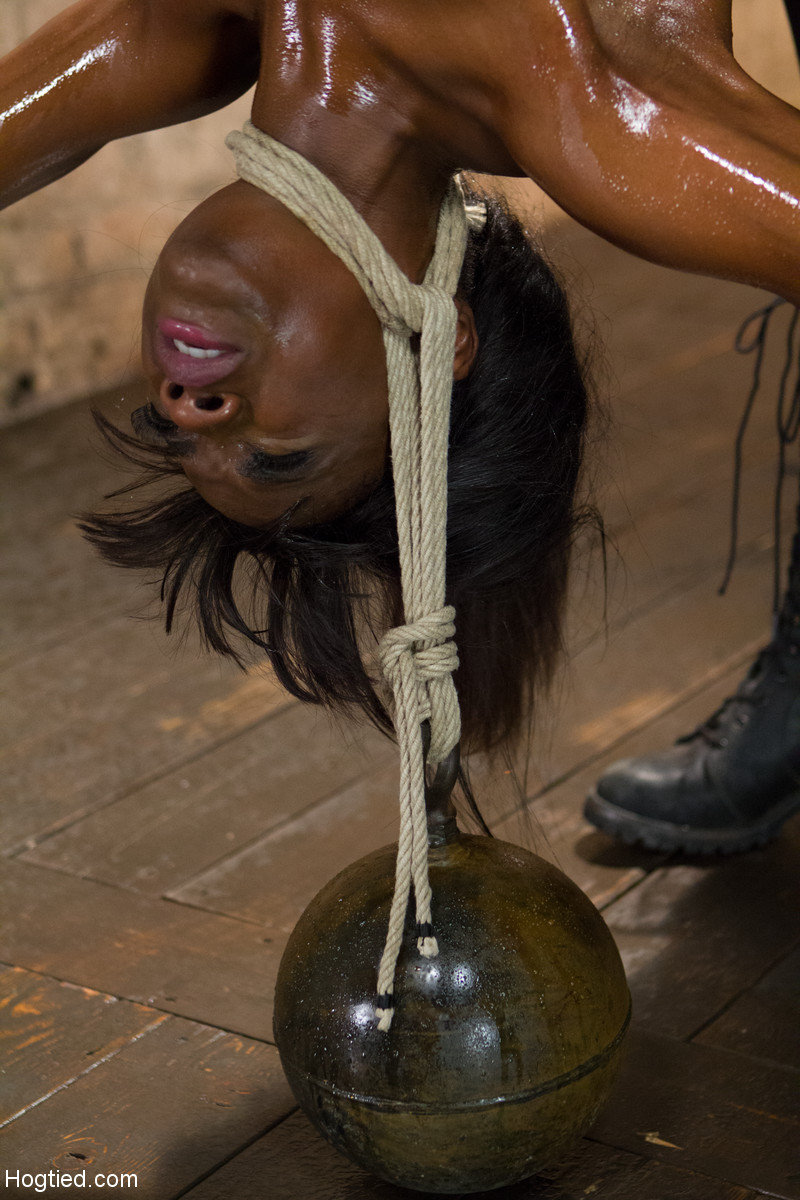 Naked Ebony Babe Ana Fo Gets Fucked With A Vibrator In Rope Bondage