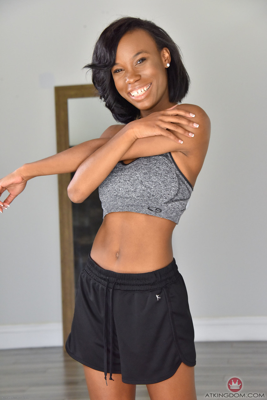 Cute Ebony With Huge Tits - Cute ebony Ivory Logan reveals her big boobs and poses nude on a yoga mat -  PornPics.com