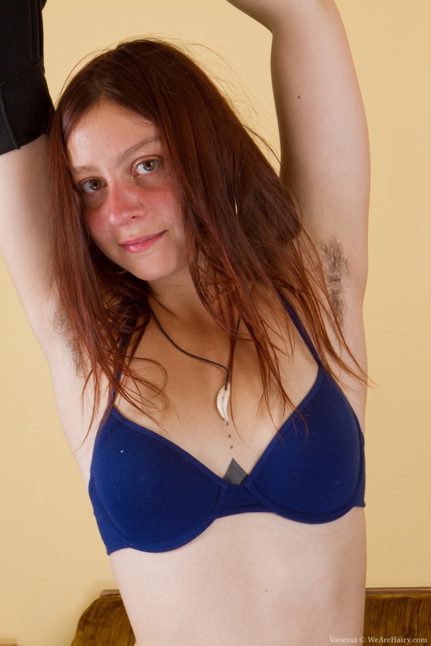 Amateur teen with a chest tattoo Vanessa exposes her bush and stretches it ポルノ写真 #424196797