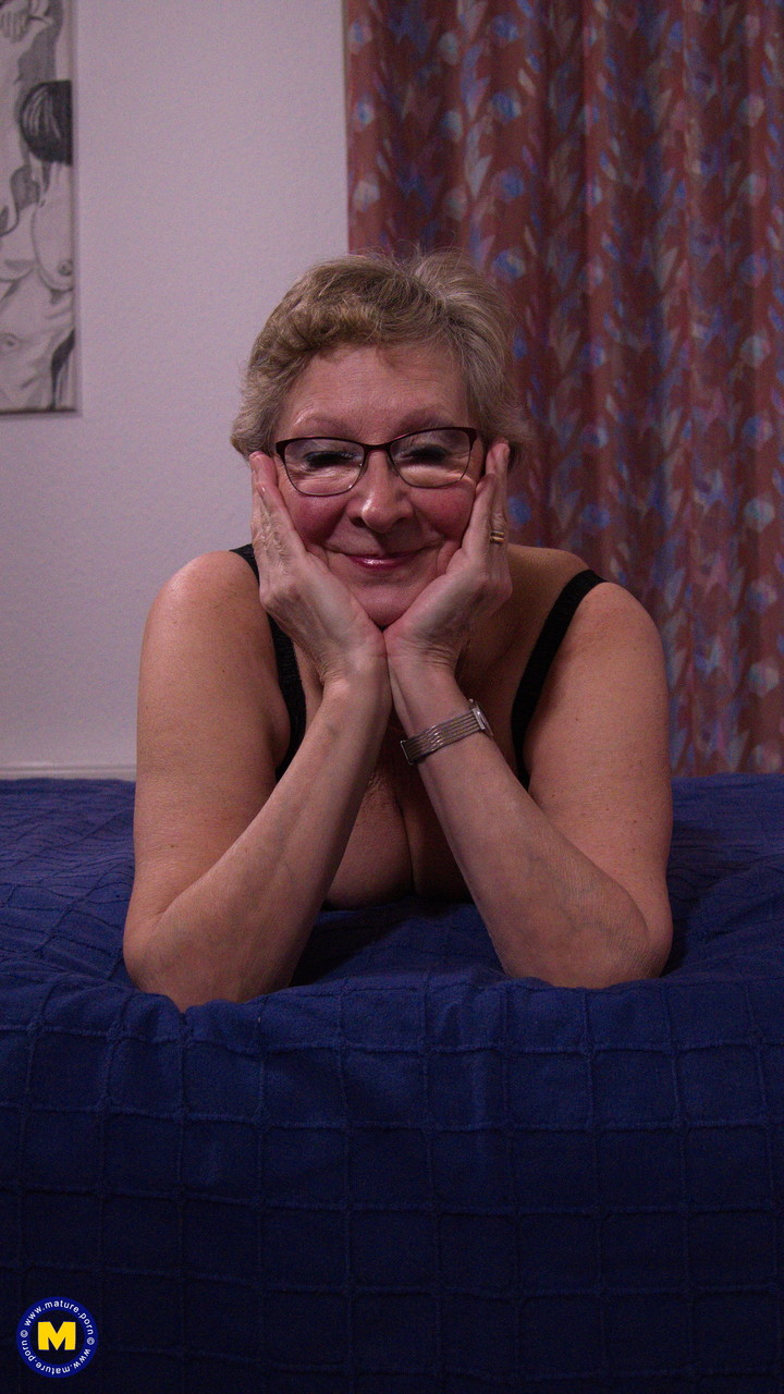 Chubby German granny Angie teasing in black lingerie & stockings 色情照片 #427192913 | Mature NL Pics, Angie, German, 手机色情