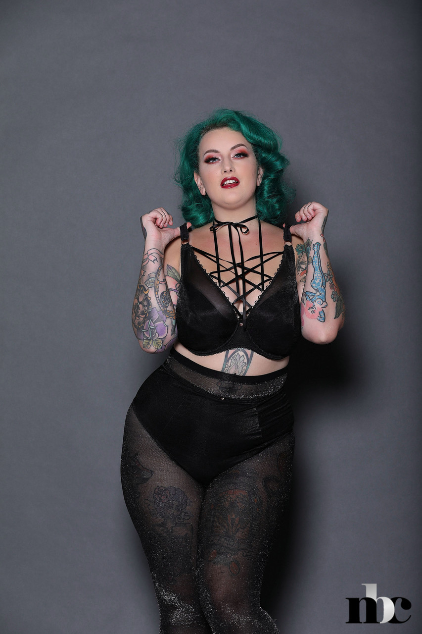 Green haired chubby babe Galda Lou shows her inked body and big tits foto porno #427419073 | Nothing But Curves Pics, Galda Lou, Tattoo, porno mobile