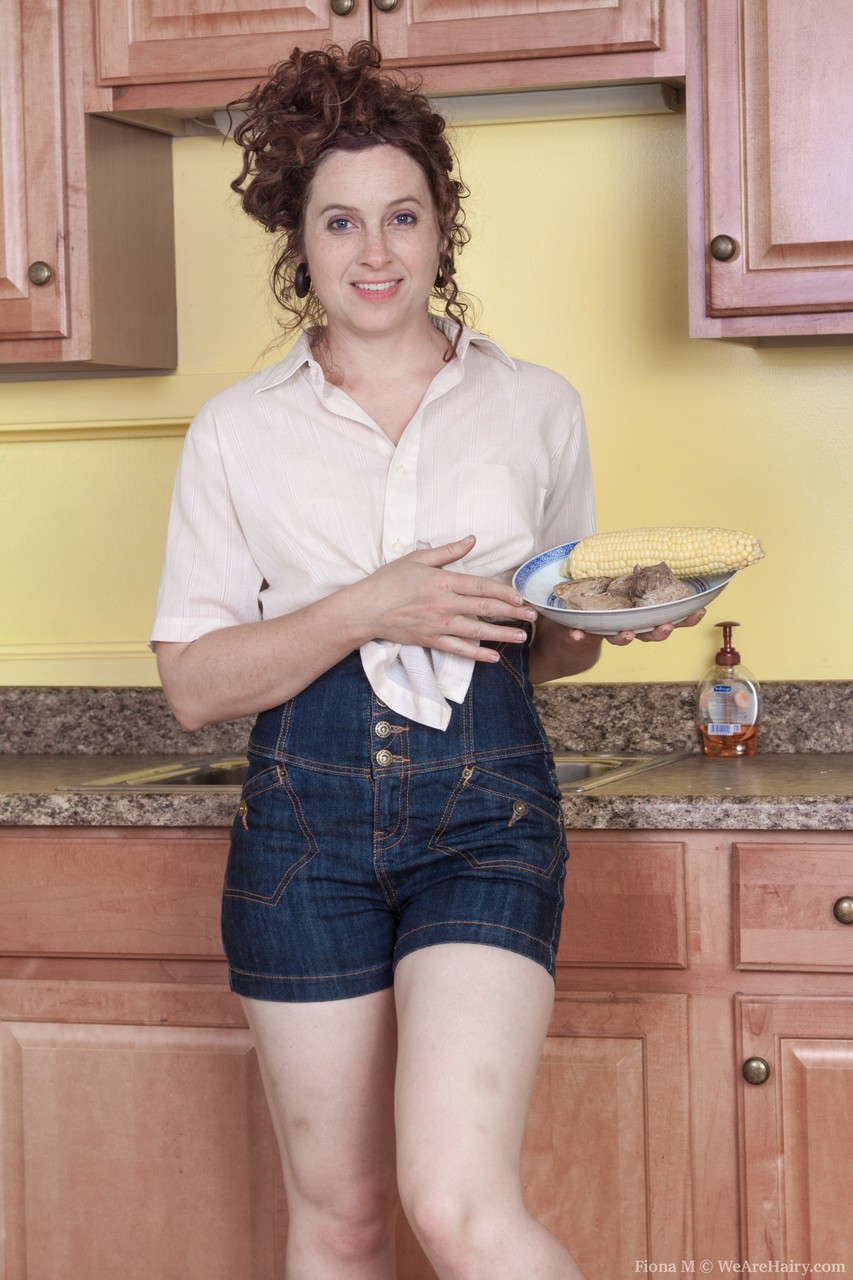 Sexy housewife in denim shorts Fiona M exposes her hairy pussy in the kitchen foto pornográfica #424721958 | We Are Hairy Pics, Fiona M, Wife, pornografia móvel