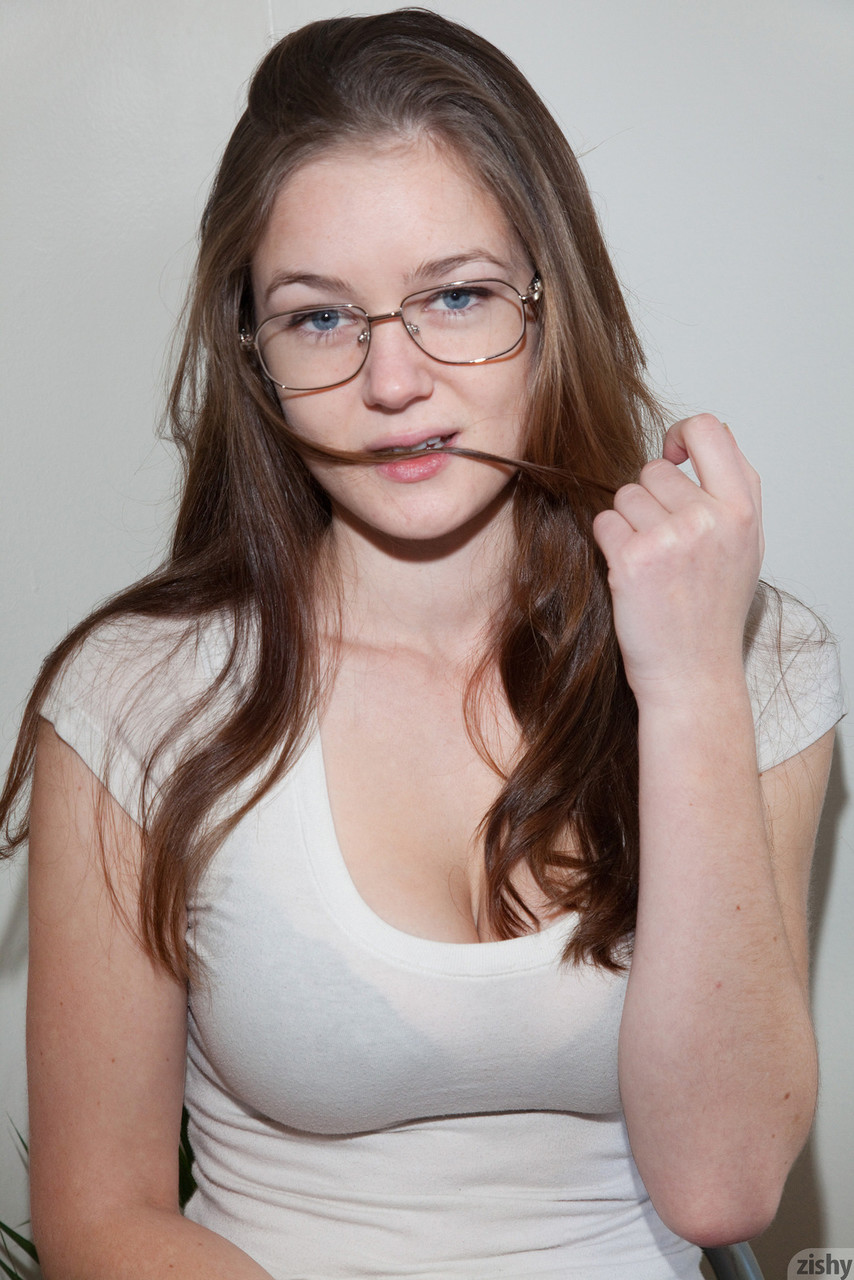 Charming teen Chelsea Dawson shows her stunning beauty in sexy outfits порно фото #423851636 | Zishy Pics, Chelsea Dawson, Glasses, мобильное порно