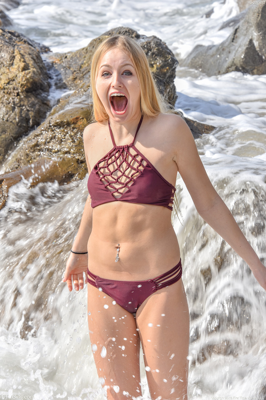 Blonde teen Scarlett masturbates at home after revealing her holes in public porno foto #426339005 | FTV Girls Pics, Scarlett, Beach, mobiele porno