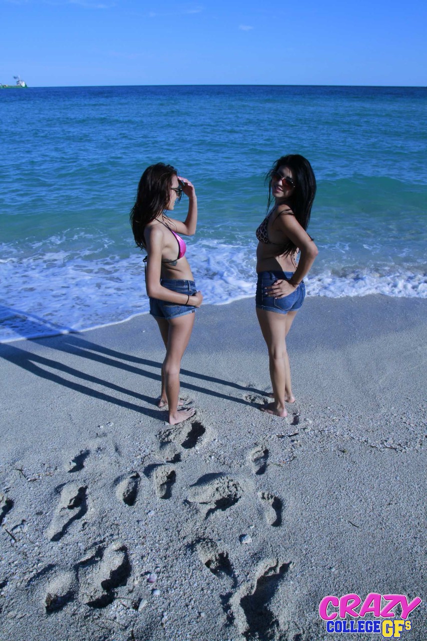 Skinny teens Janice Griffith and Lexy Villa taste each other's vagina outdoors foto porno #426893142 | Crazy College GFs Pics, Janice Griffith, Lexy Villa, Girlfriend, porno móvil