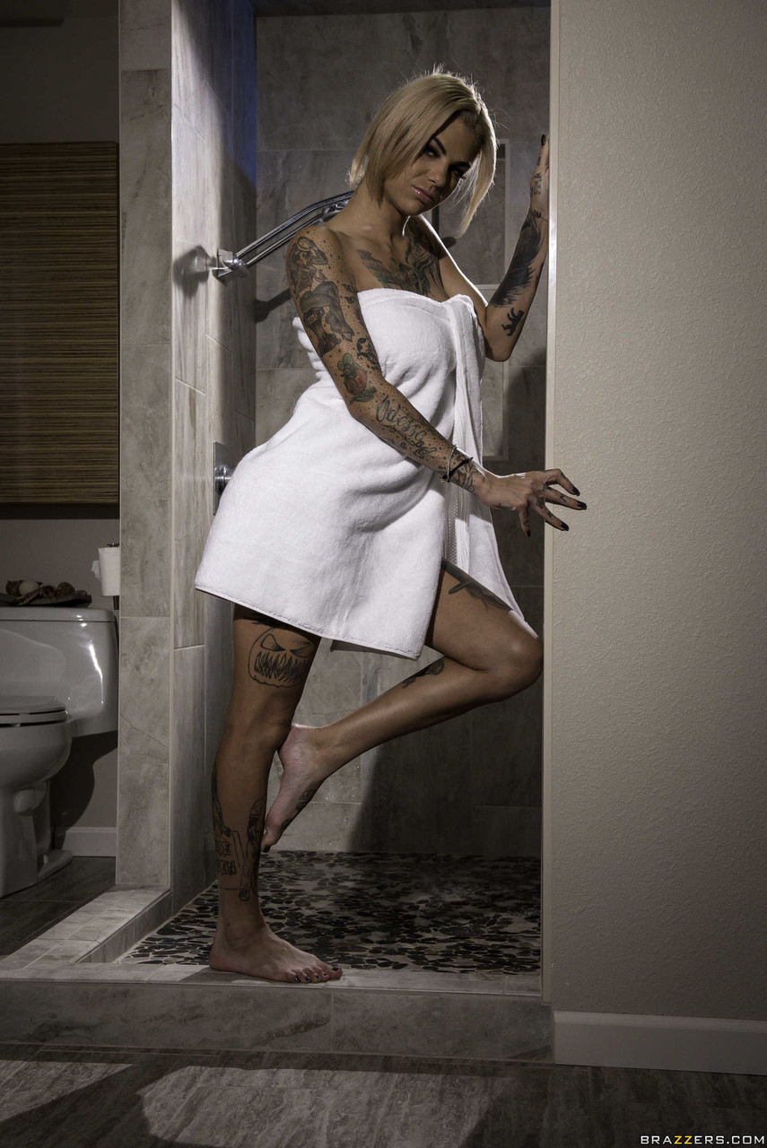 Brazzers Network Bonnie Rotten, Small Hands ポルノ写真 #426512732 | Brazzers Network Pics, Bonnie Rotten, Small Hands, Fisting, モバイルポルノ