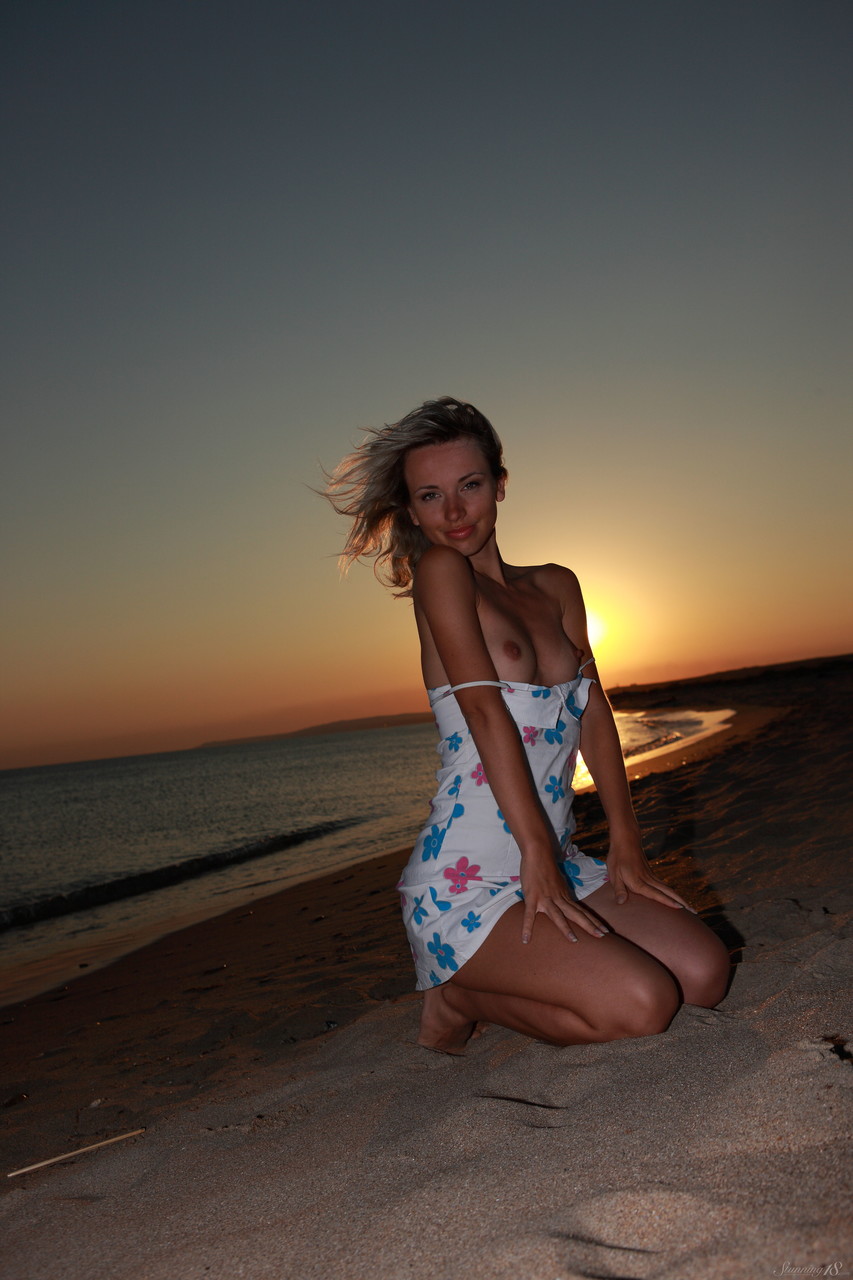 Skinny sweetie Nicole V removes her dress and poses naked on the windy beach porno fotoğrafı #428140060