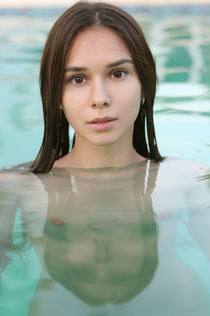 Adorable teen Leona Mia strips and fondles her tiny tits in the pool 포르노 사진 #424130370 | Met Art Pics, Leona Mia, Skinny, 모바일 포르노