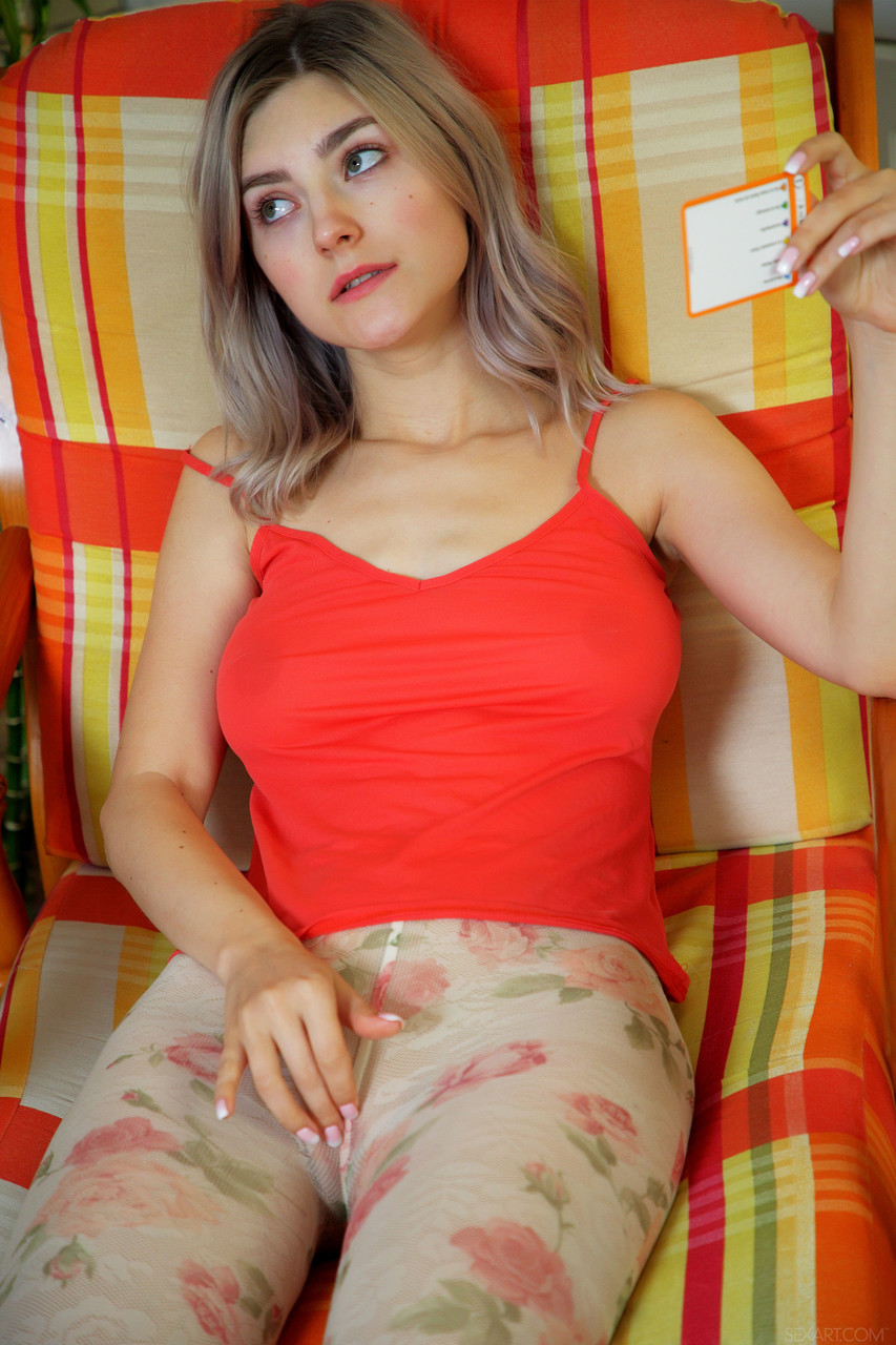 Blonde teen Eva Elfie strips & spreads shaved pussy for fingering on a chair porno foto #424217437 | Sex Art Pics, Eva Elfie, Teen, mobiele porno