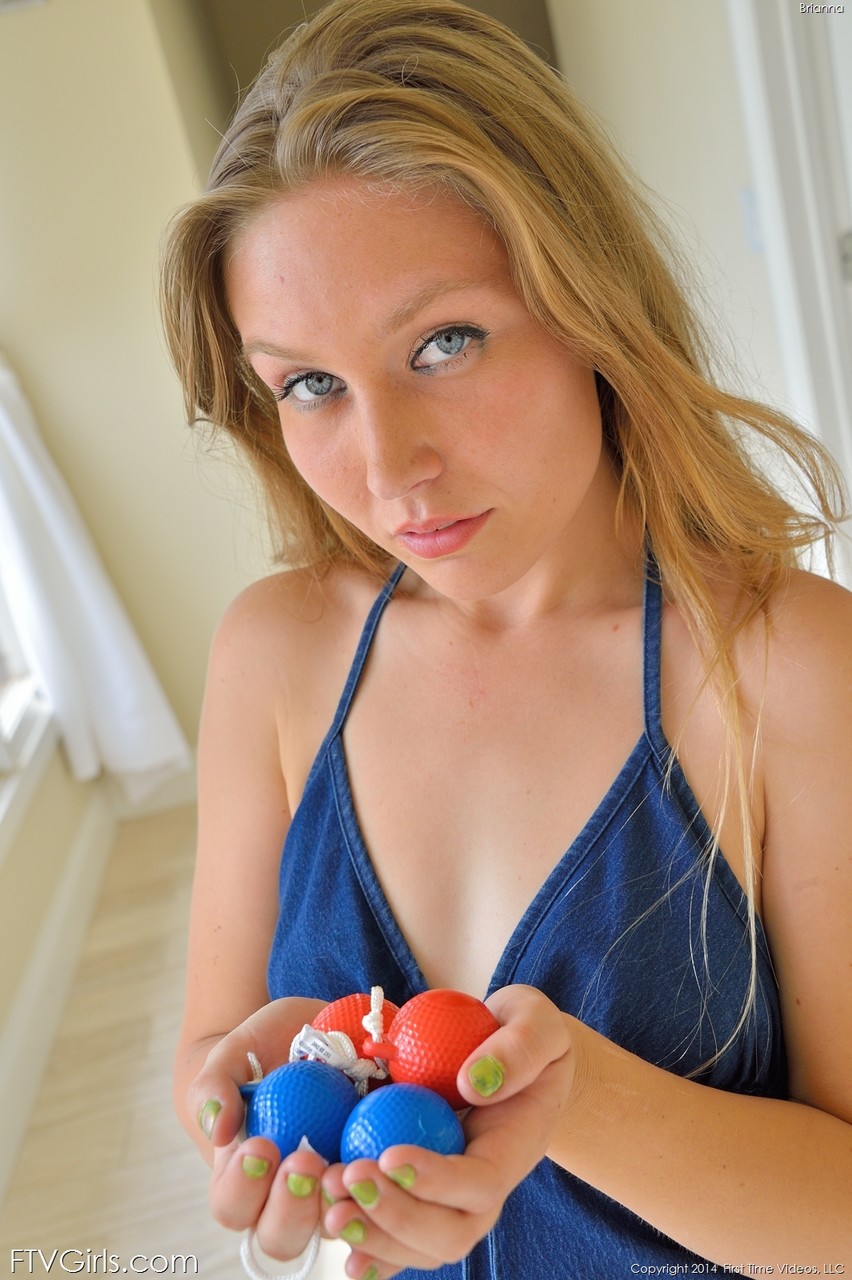 Cute teen with blue eyes Brianna uncovers her sweet twat and masturbates porno fotoğrafı #423782042