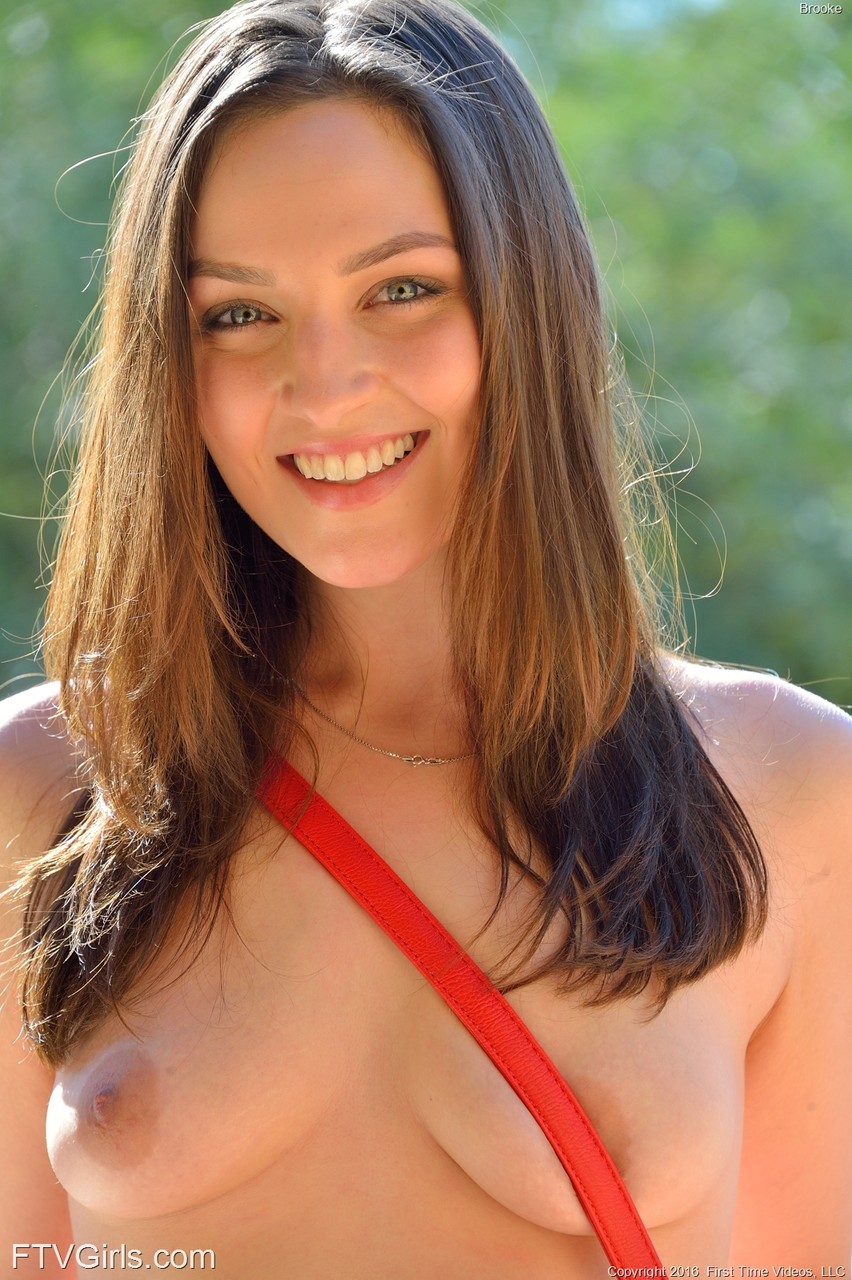 Adorable brunette teen Brooke reveals her cute boobs and twat in public foto pornográfica #423998040