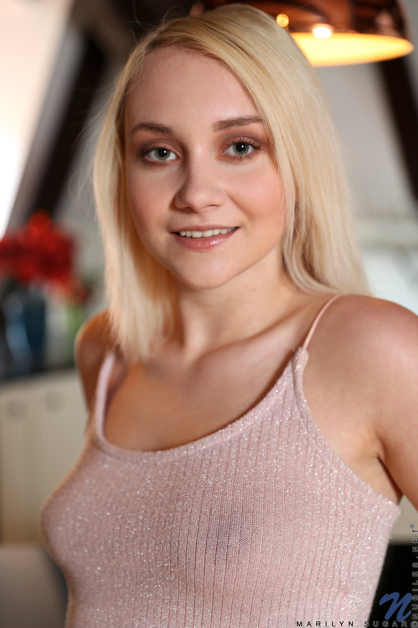 Blonde teen in jeans Marilyn Sugar strips naked & shows off her medium boobs foto porno #426056407