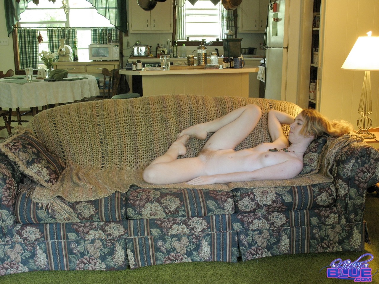 19-year-old babe Nicki Blue posing nude with a guitar in her hands porno foto #424548924 | Pornstar Platinum Pics, Nicki Blue, Redhead, mobiele porno