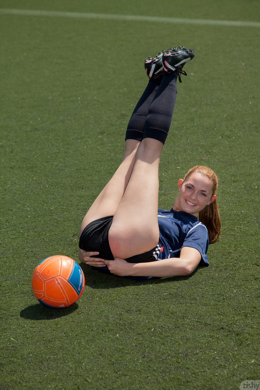 Teen footballer Bailey Rayne flashing her nip and undies on a football pitch foto porno #424024952