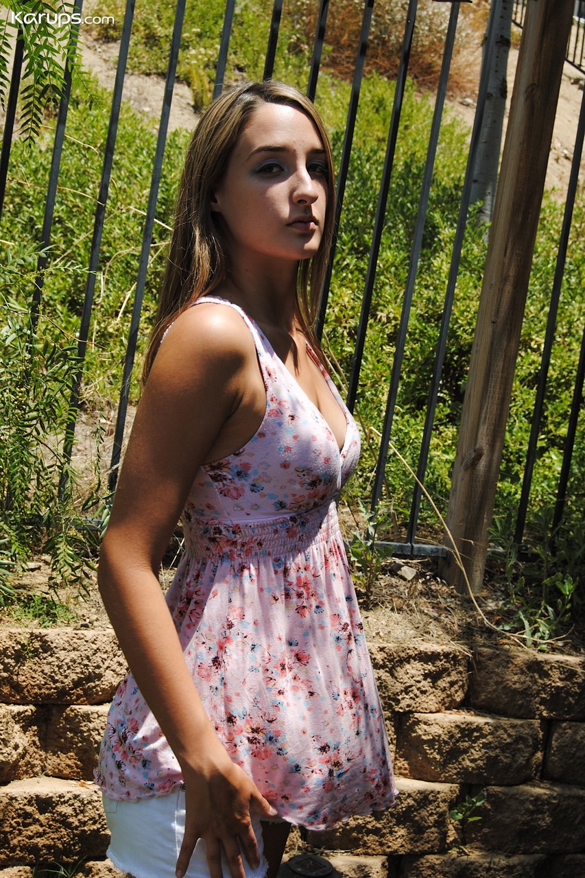 Amateur teen Jules Diamond presents her tiny boobs and pierced belly outdoors порно фото #427548999 | Karups Hometown Amateurs Pics, Jules Diamond, Undressing, мобильное порно