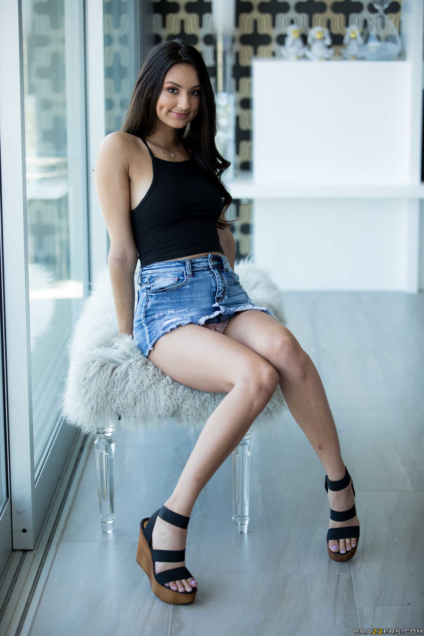 Pretty Eliza Ibarra reveals her tasty nipples and long legs to pose naked 포르노 사진 #427129972