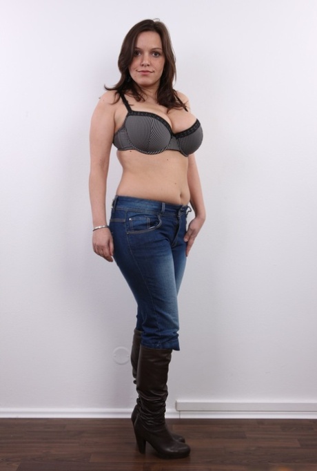 In order to showcase her fat thighs, Sona strips off the big breasts and removes them from her jeans.